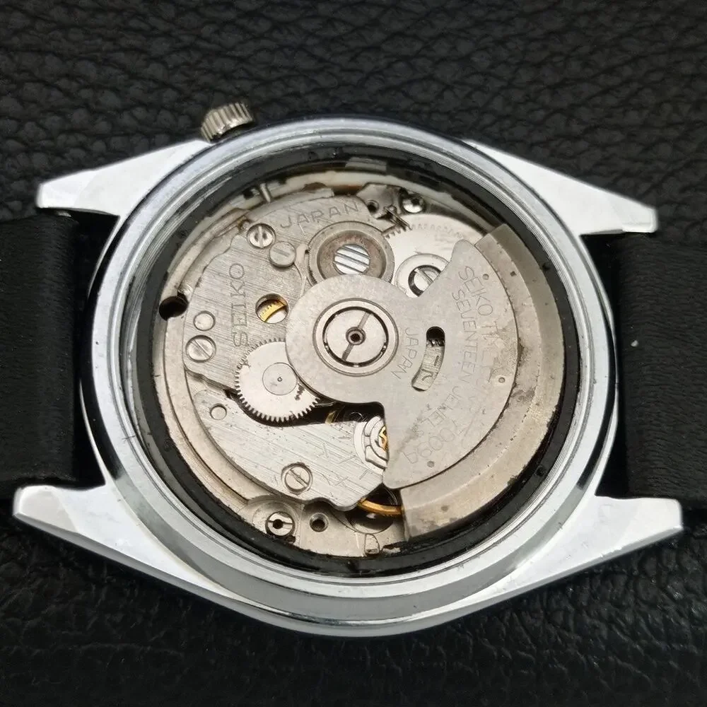 Vintage 1970 Seiko Automatic Mens Silver Watch W/daydate & Silver accents